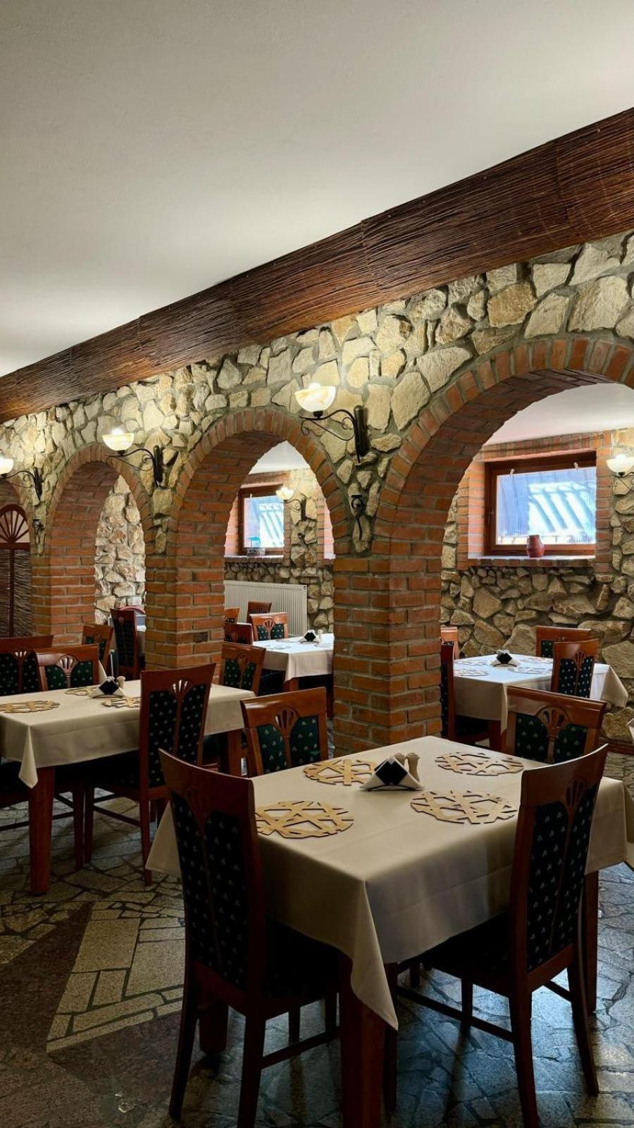 Powidz Lakeside Hotel & Restaurant מראה חיצוני תמונה